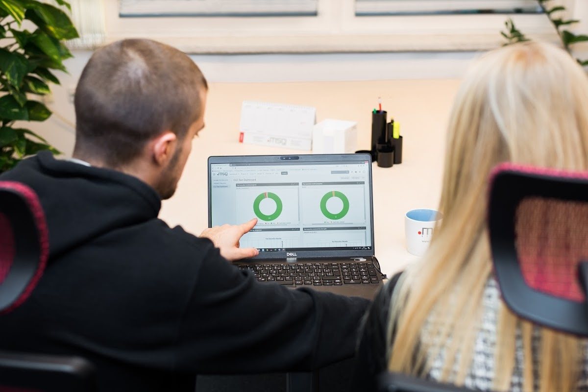 Paťo pracuje ako Test manager softvéru – msg life Slovakia Test manager softvéru