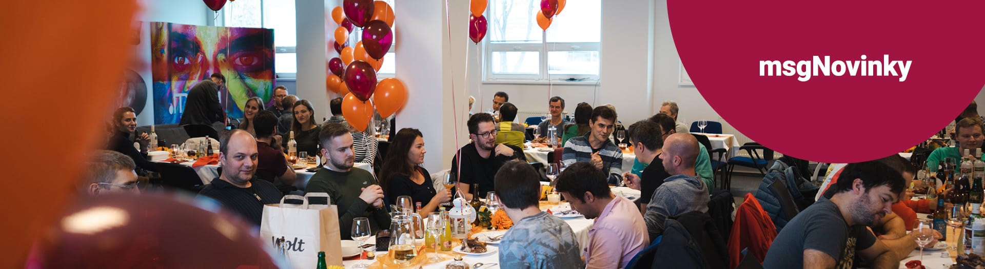 Kolegovia počas kačacích hodov Kolegovia počas kačacích hodov