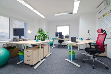 Pracovisko vo firemných priestoroch spoločnosti